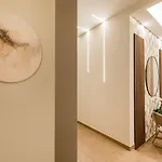 ゲストハウス Albadea Suites&jacuzzi ローマ