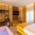 Albadea Suites&jacuzzi 4*
