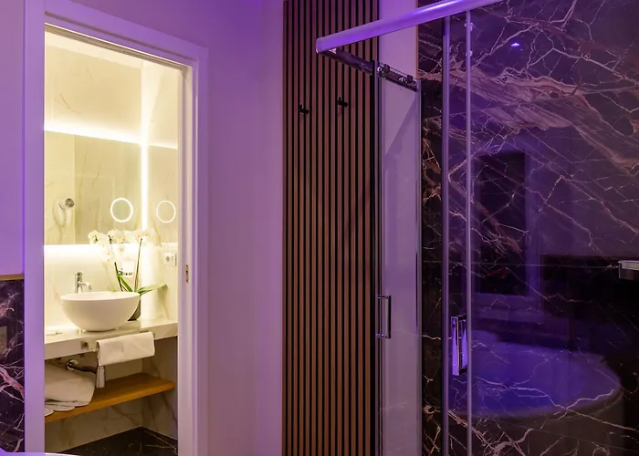 Albadea Suites&jacuzzi Konukevi